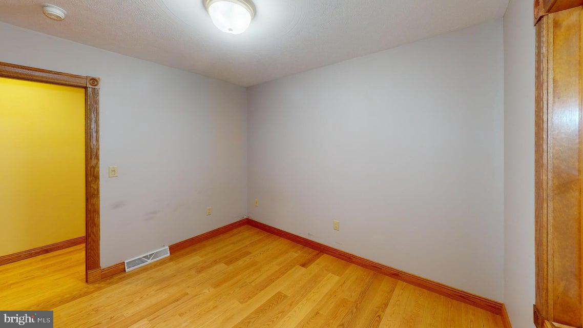 TREASURE LAKE - Residential