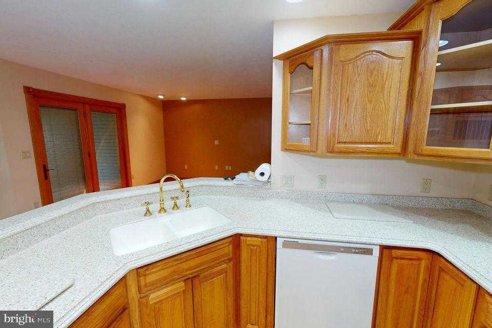 TREASURE LAKE - Residential