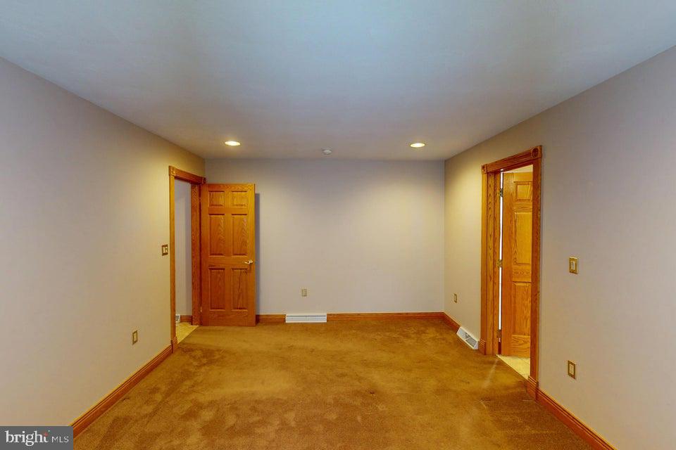 TREASURE LAKE - Residential