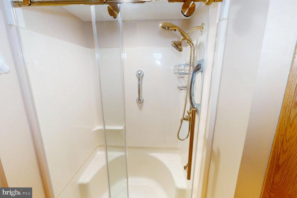 TREASURE LAKE - Residential