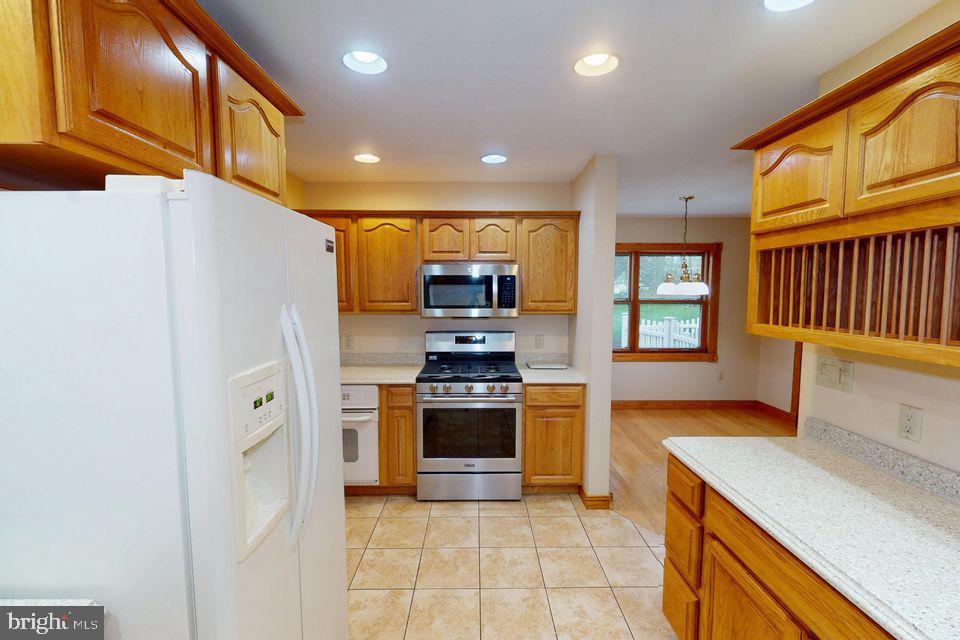 TREASURE LAKE - Residential