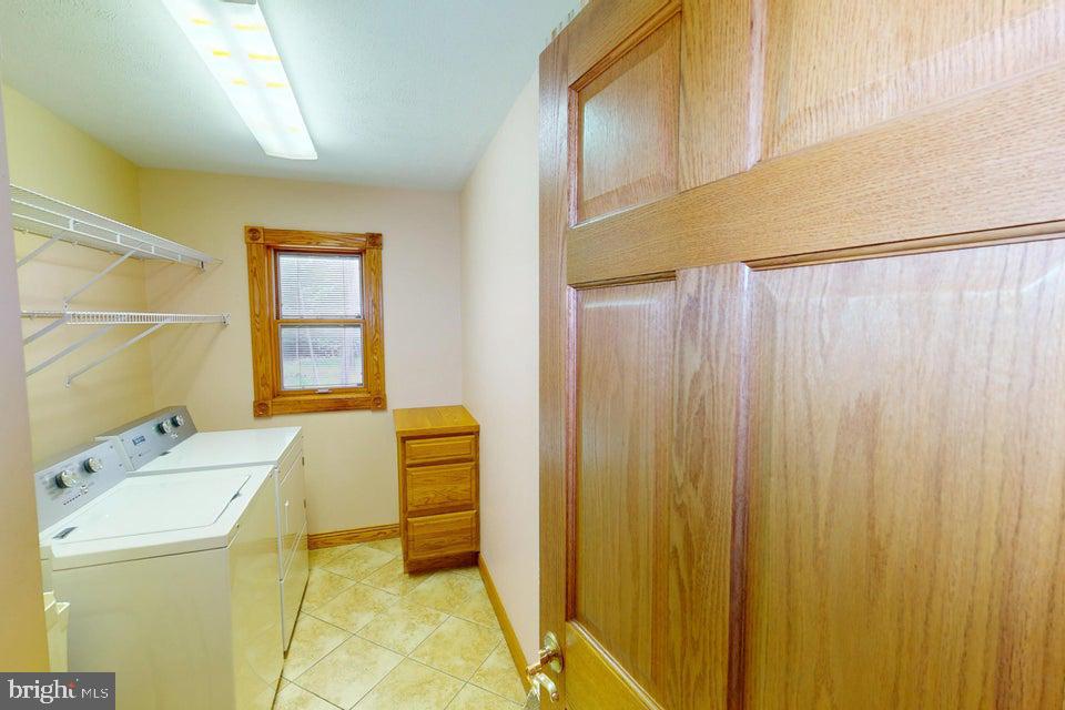 TREASURE LAKE - Residential