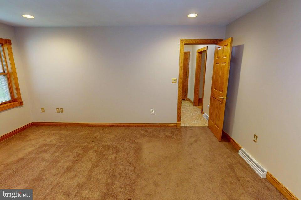 TREASURE LAKE - Residential