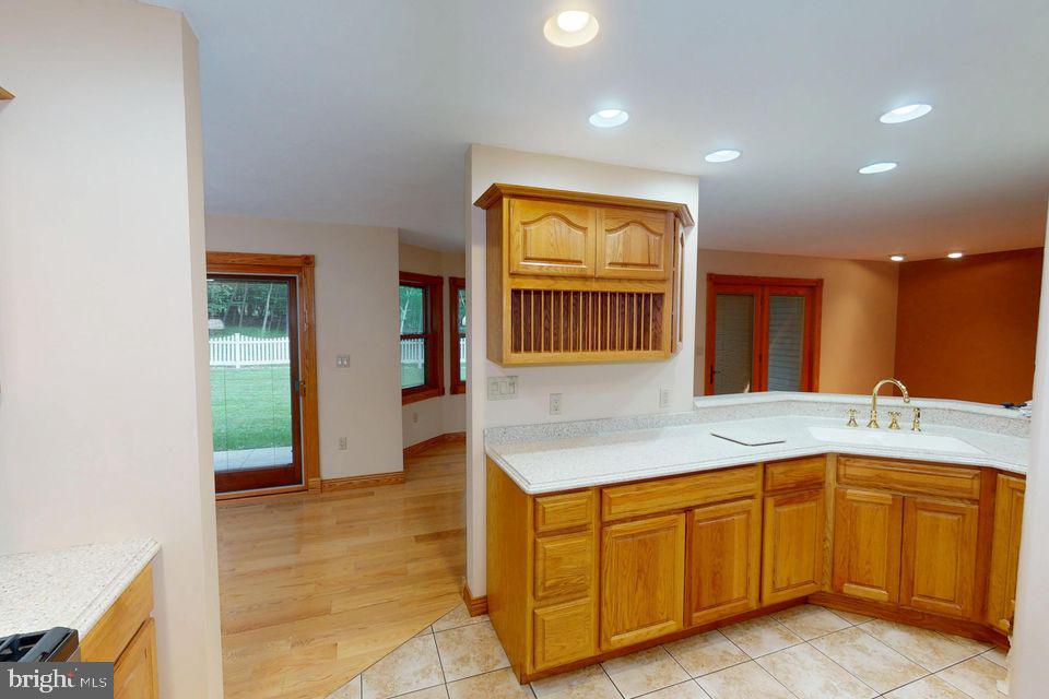 TREASURE LAKE - Residential