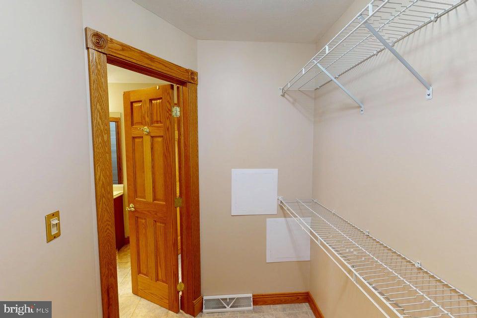 TREASURE LAKE - Residential