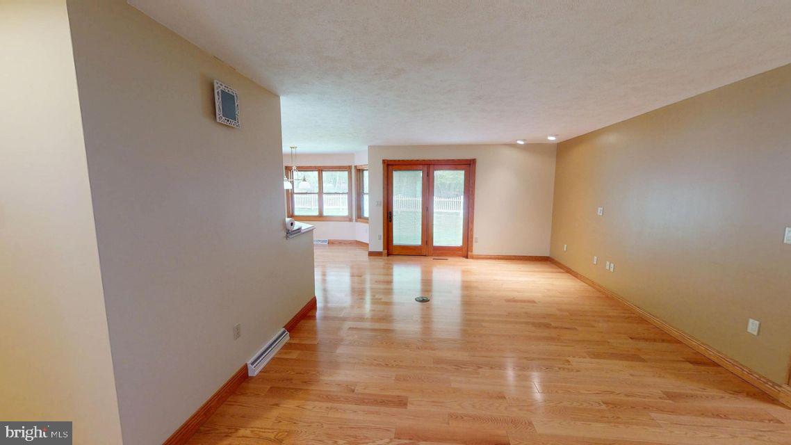 TREASURE LAKE - Residential