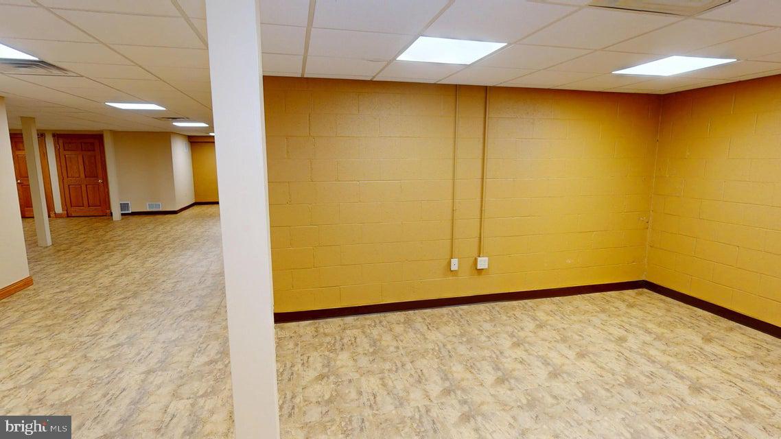 TREASURE LAKE - Residential