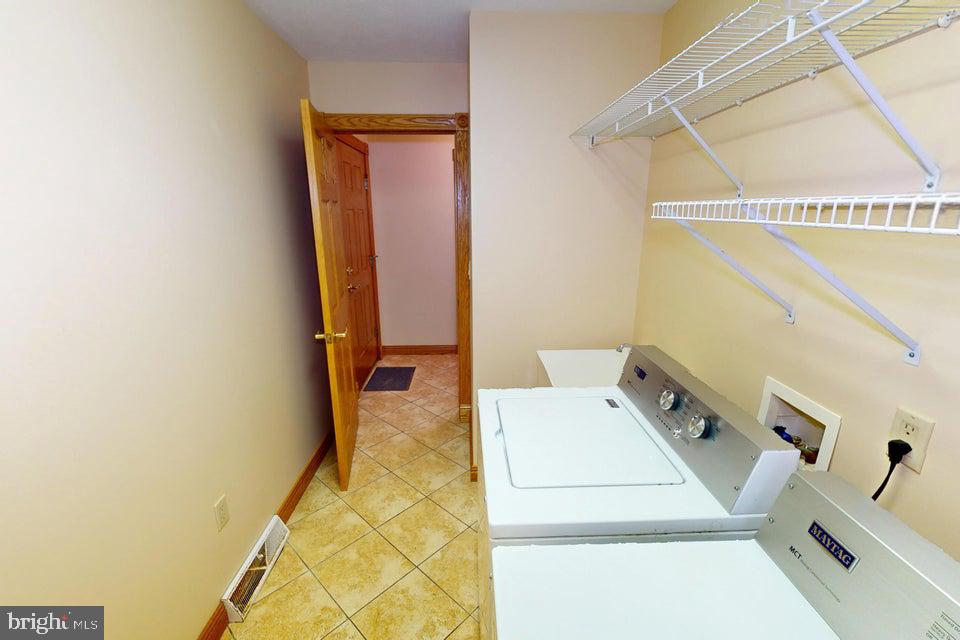 TREASURE LAKE - Residential