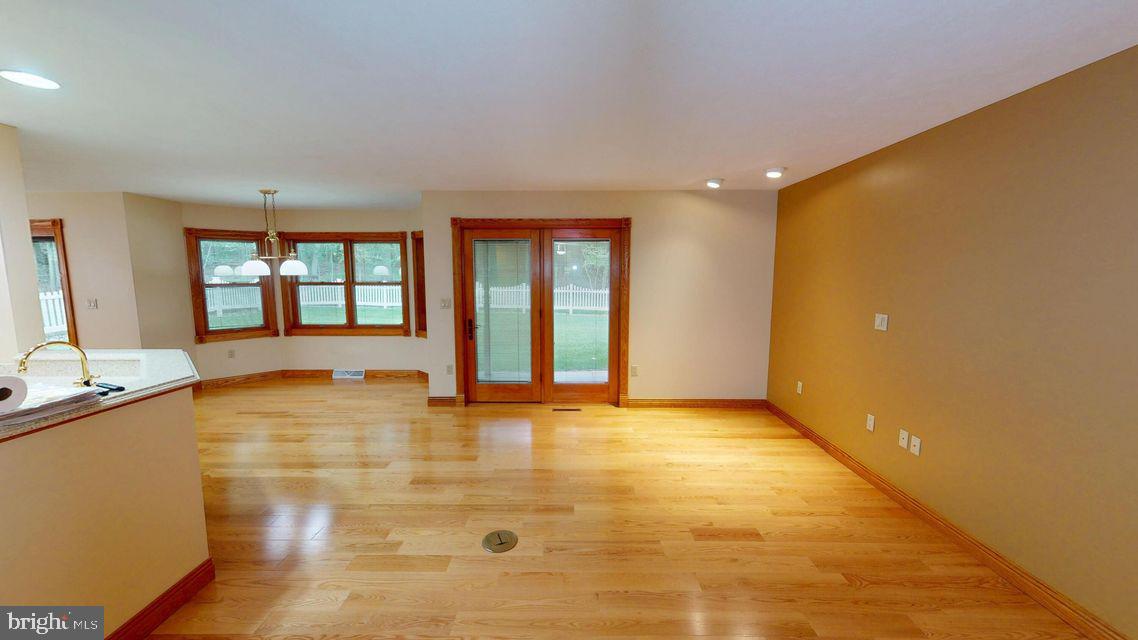 TREASURE LAKE - Residential