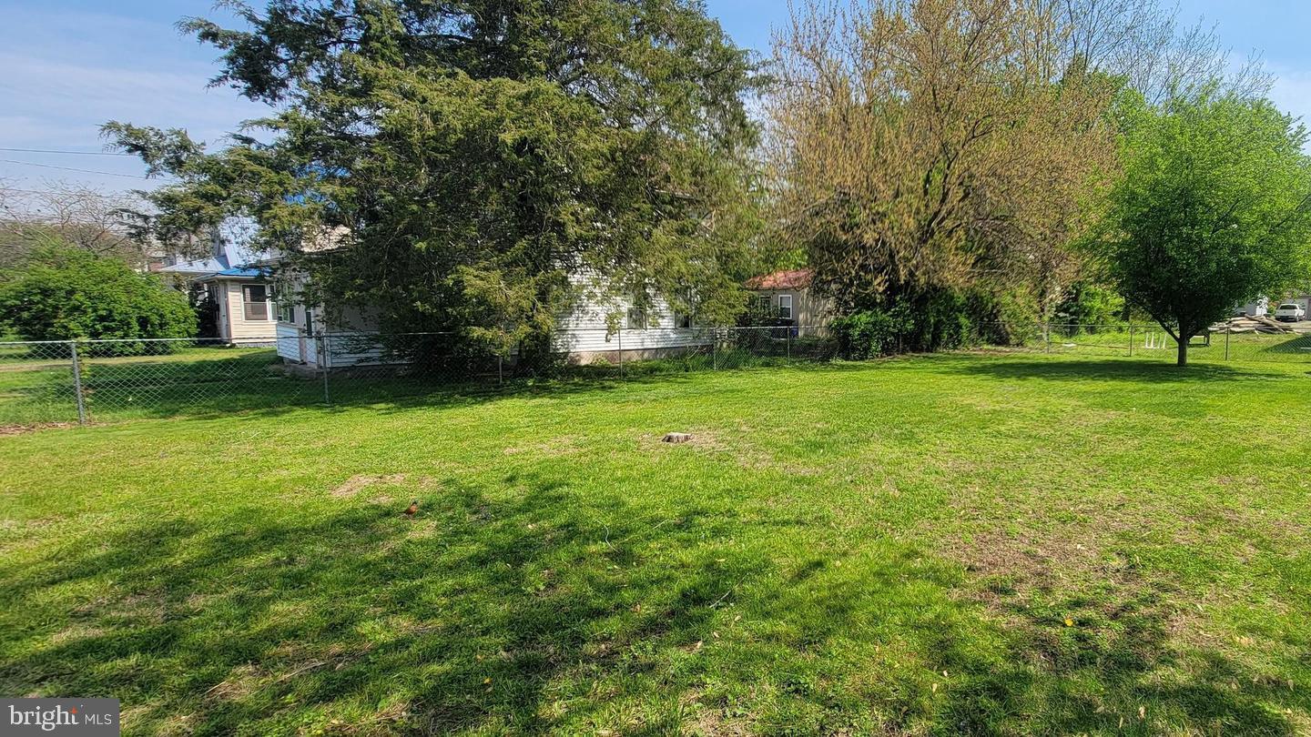 21 W MISPILLION STREET