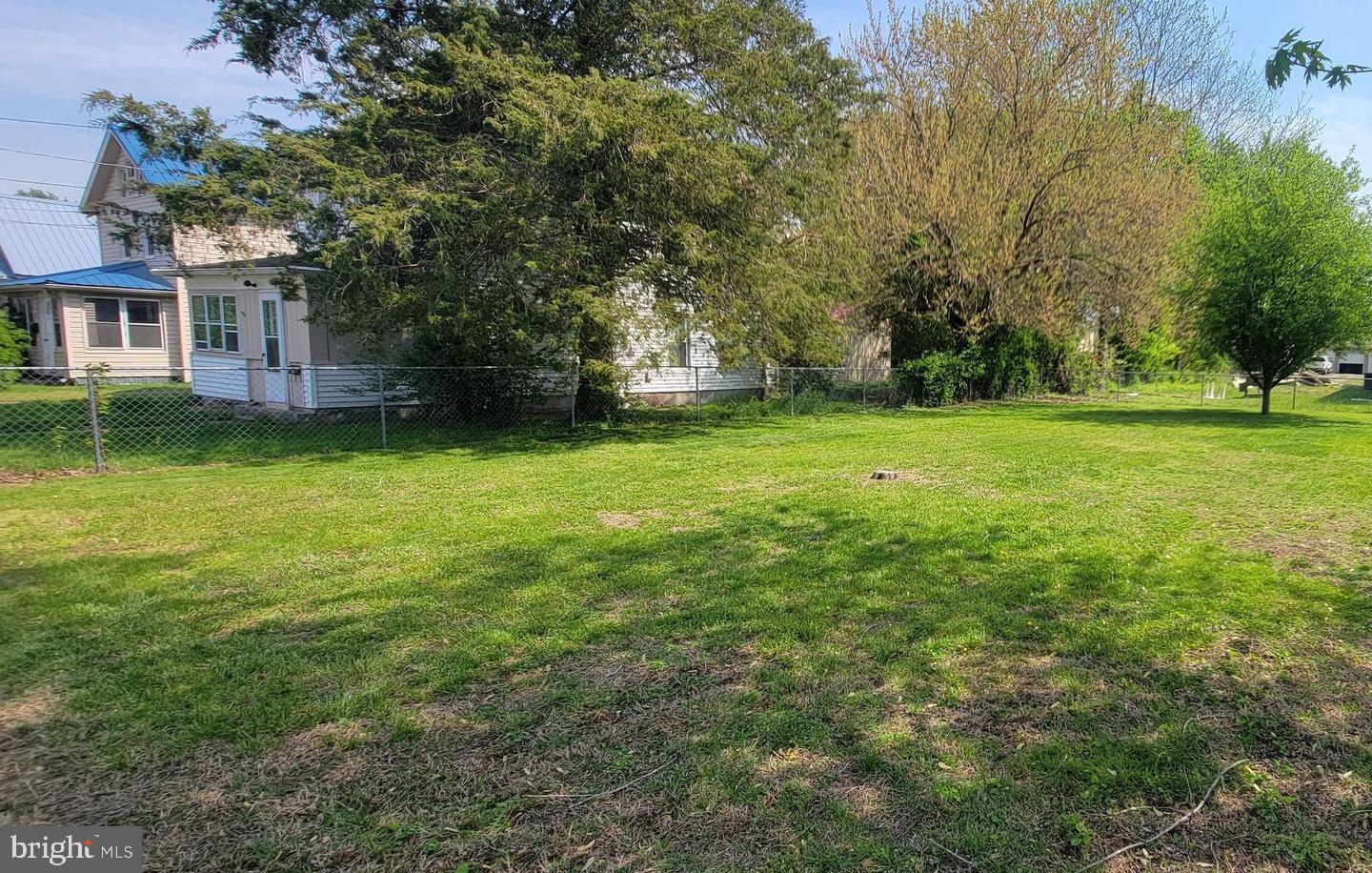 21 W MISPILLION STREET