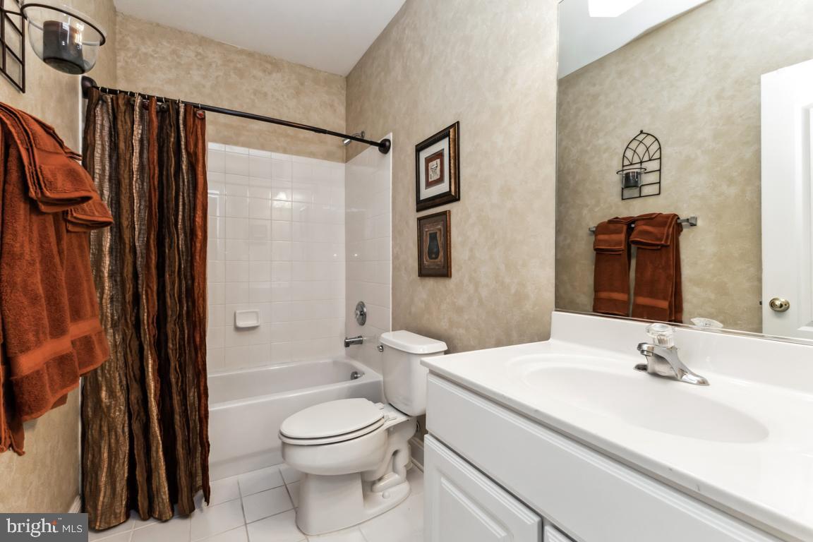 SHANNON'S WAY - Residential