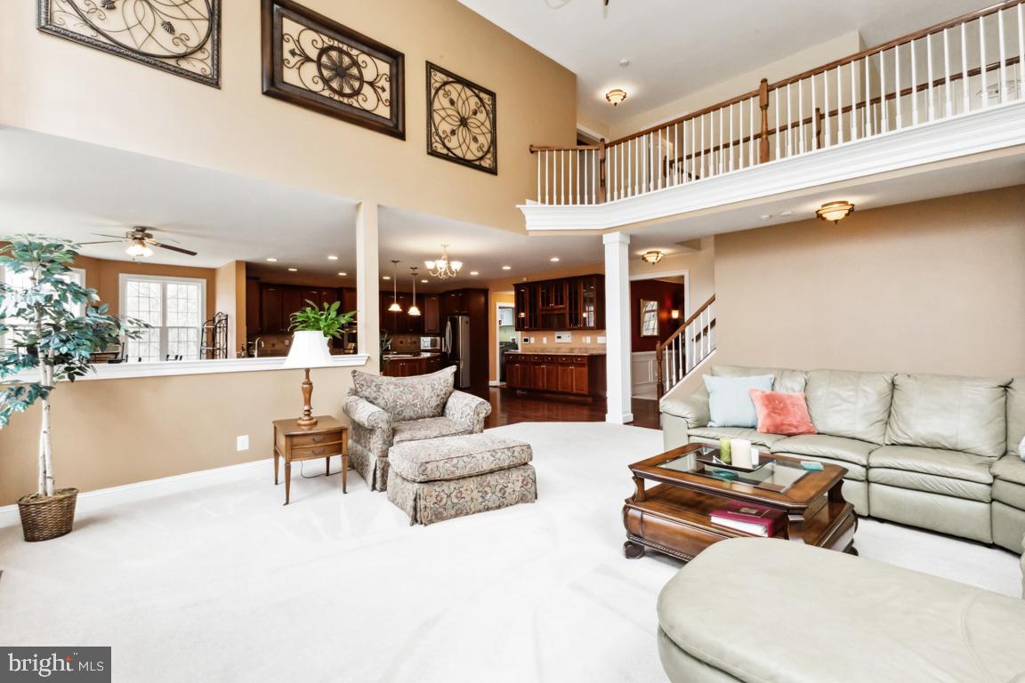 SHANNON'S WAY - Residential