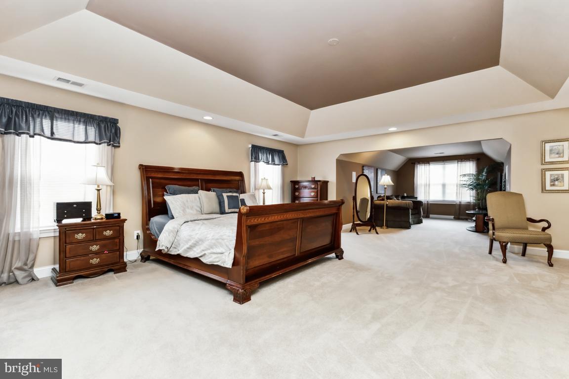 SHANNON'S WAY - Residential