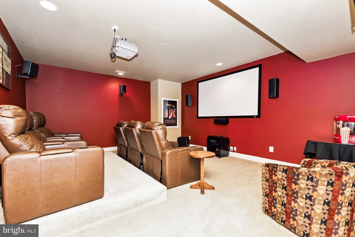 SHANNON'S WAY - Residential