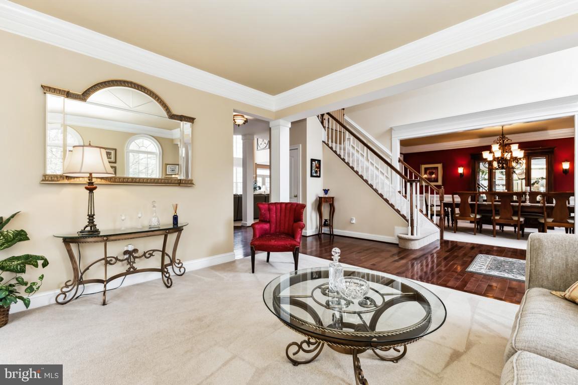 SHANNON'S WAY - Residential