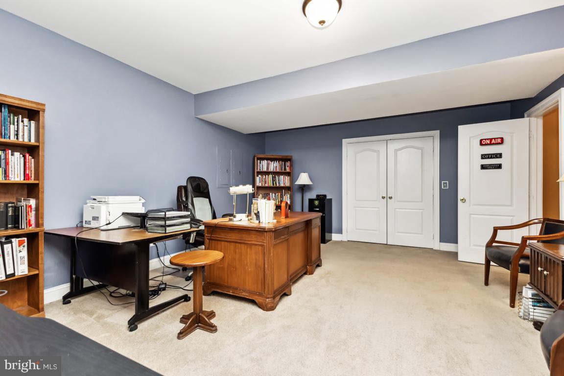 SHANNON'S WAY - Residential