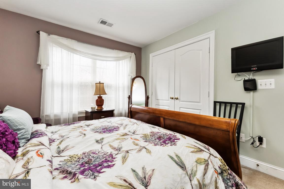 SHANNON'S WAY - Residential