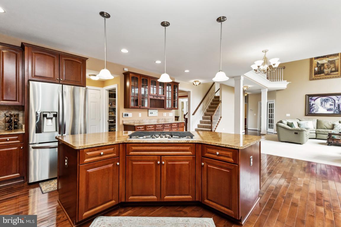 SHANNON'S WAY - Residential