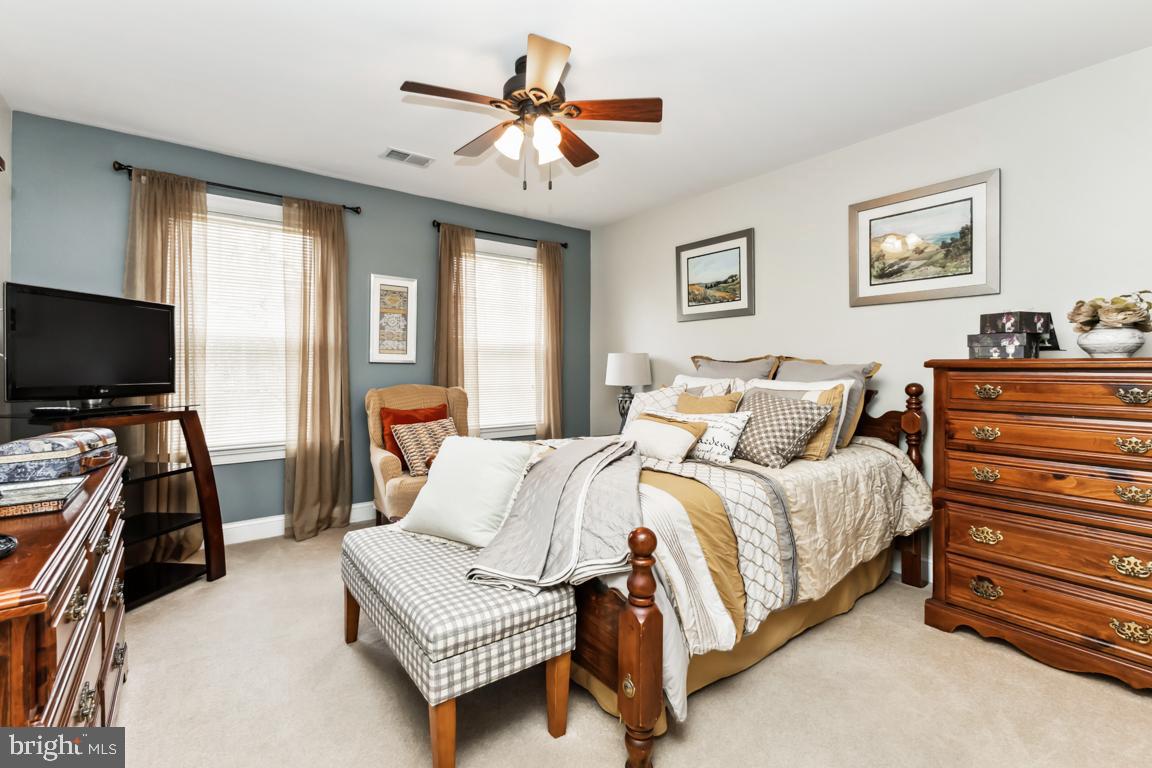 SHANNON'S WAY - Residential