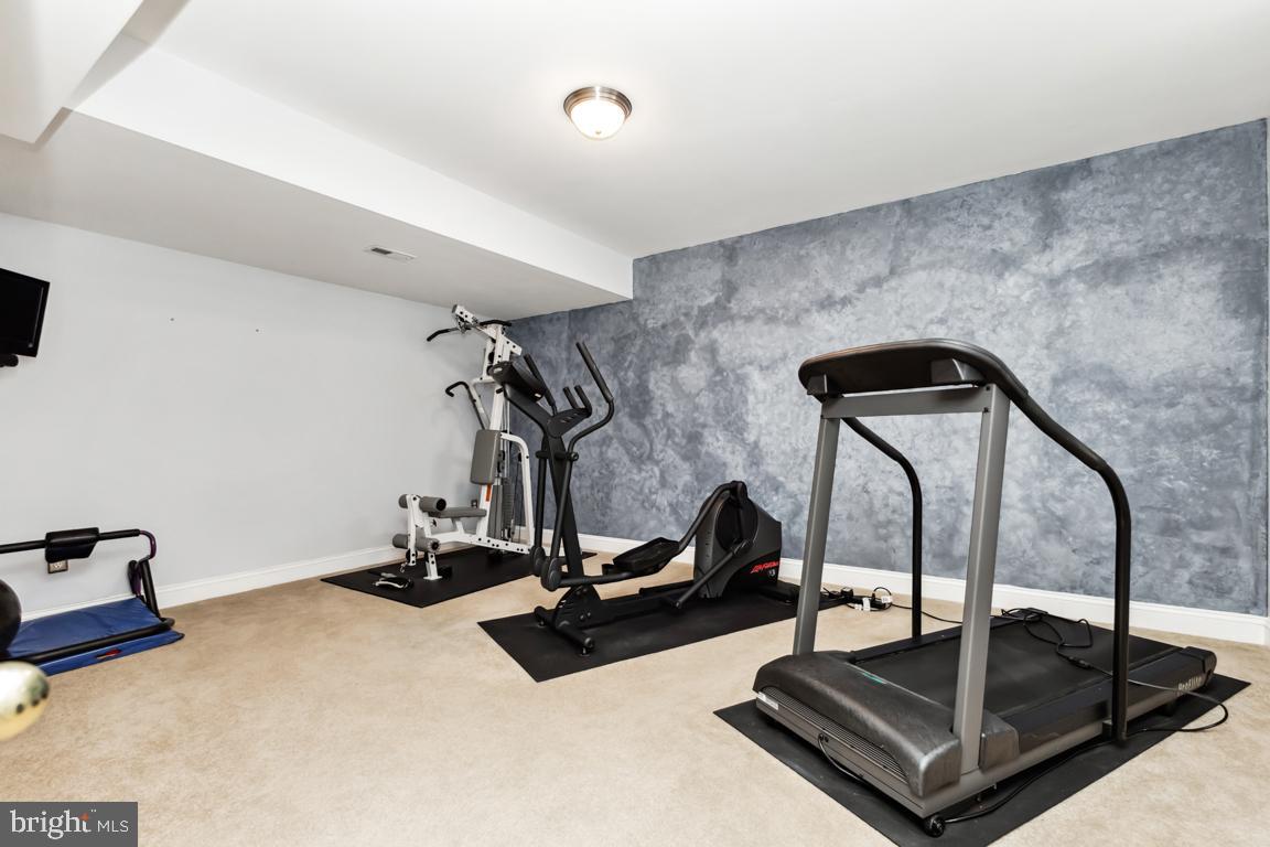 SHANNON'S WAY - Residential