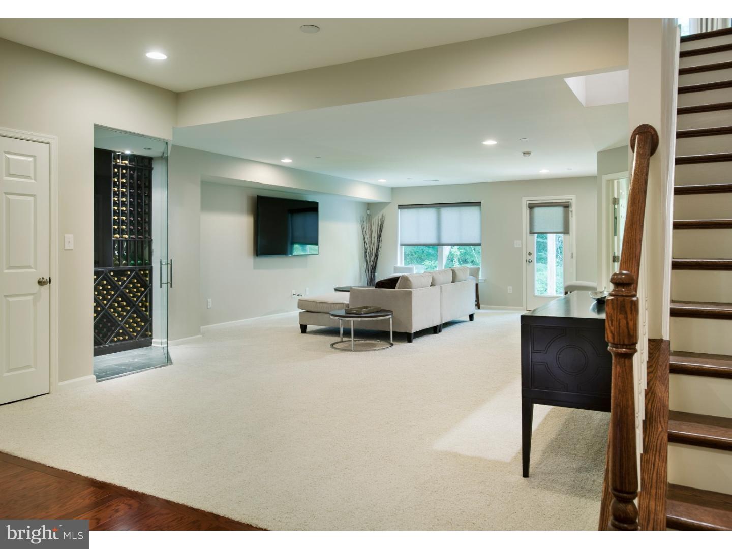 WALNUT WALK - Residential