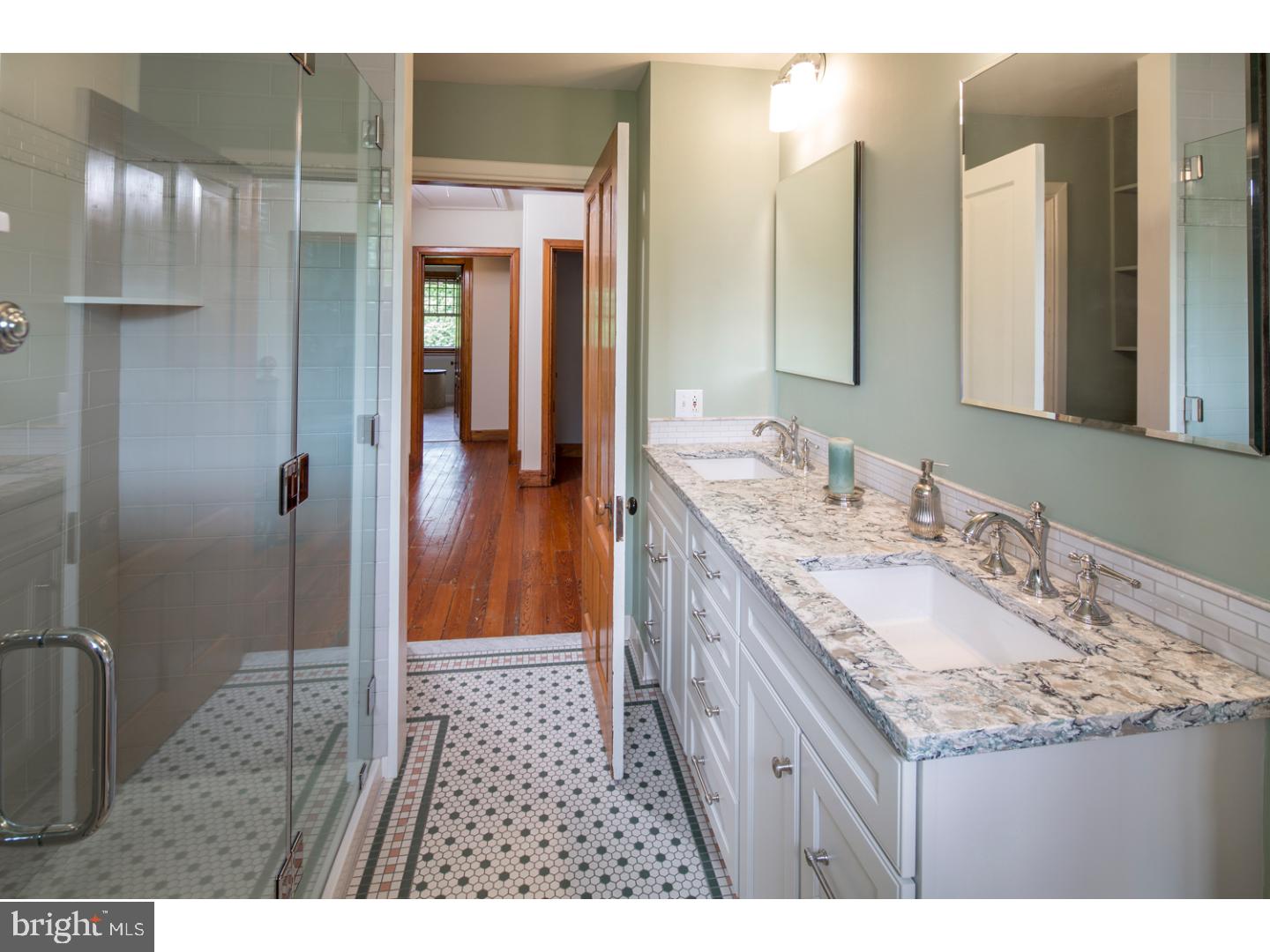 CHESTNUT HILL - Residential