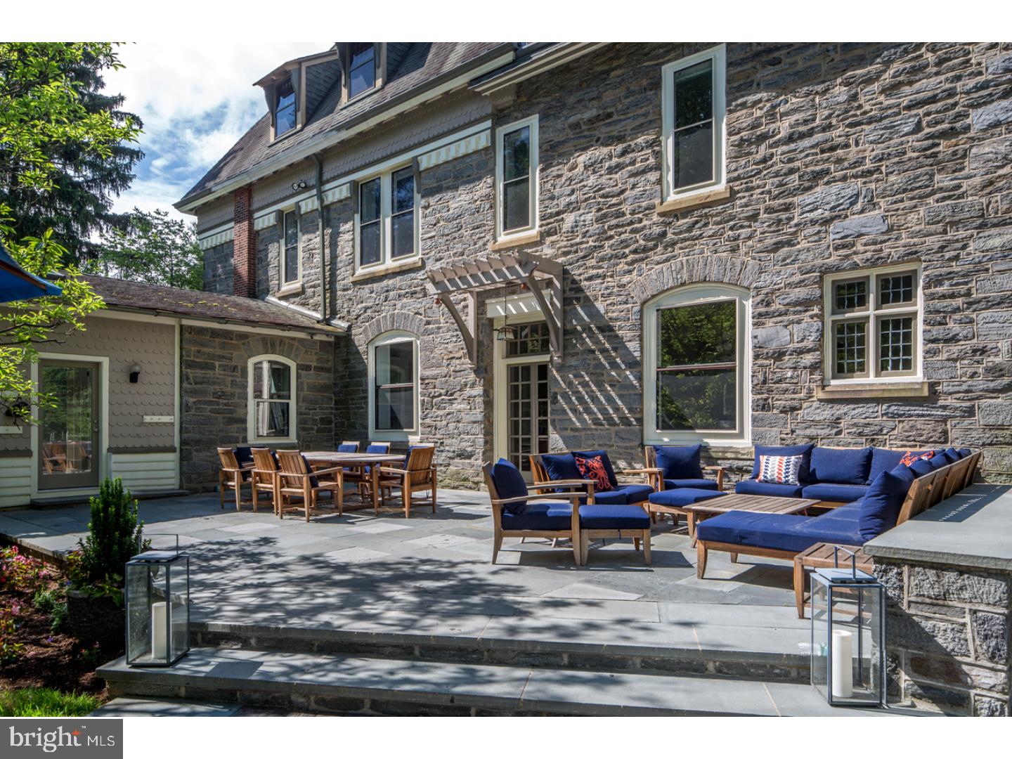 CHESTNUT HILL - Residential