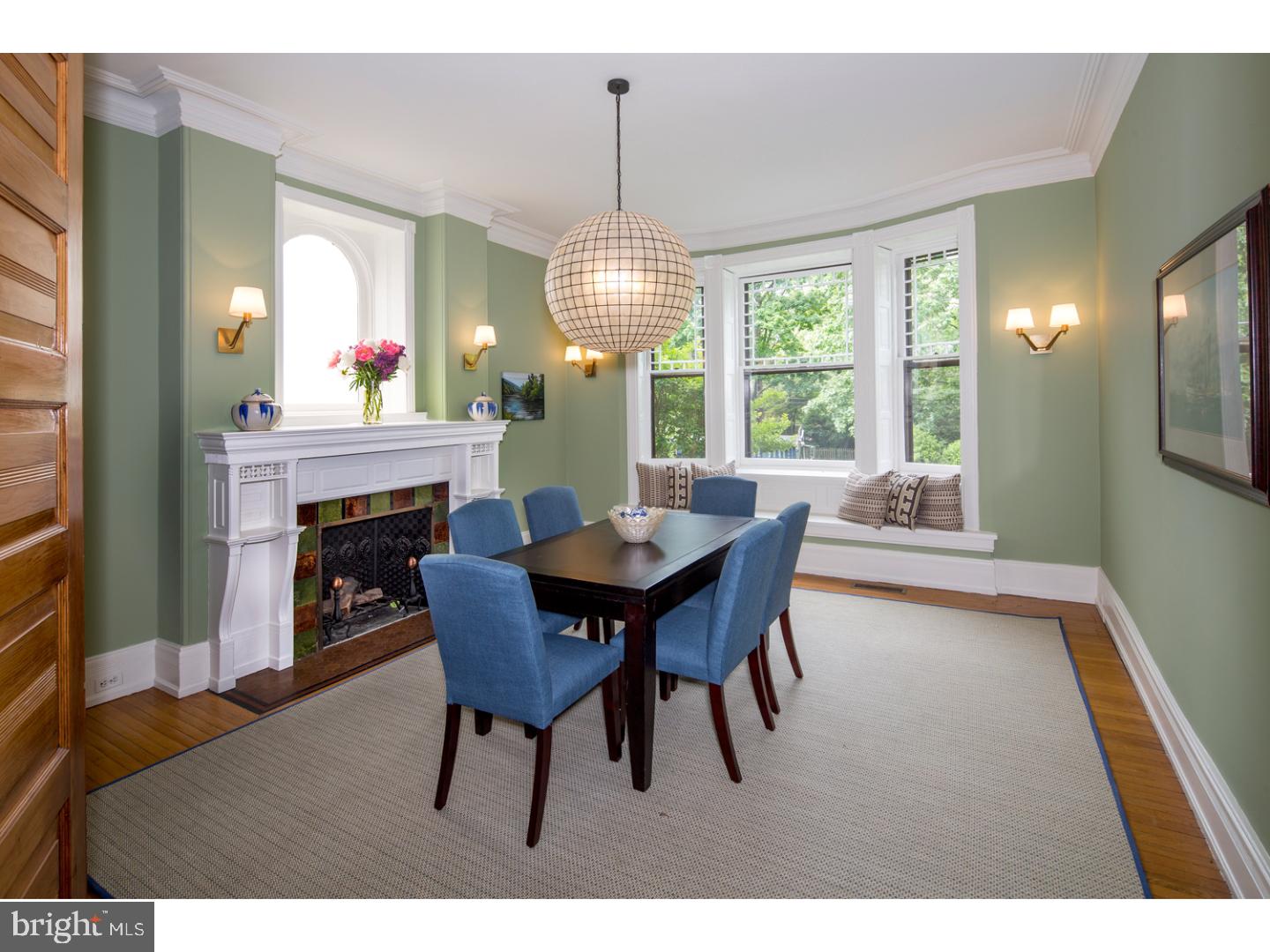 CHESTNUT HILL - Residential