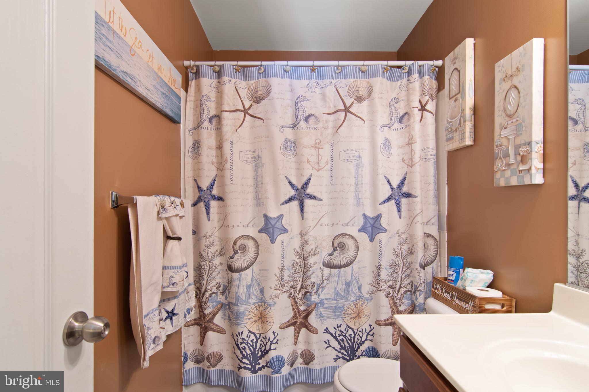 RIVER OAKS - Residential