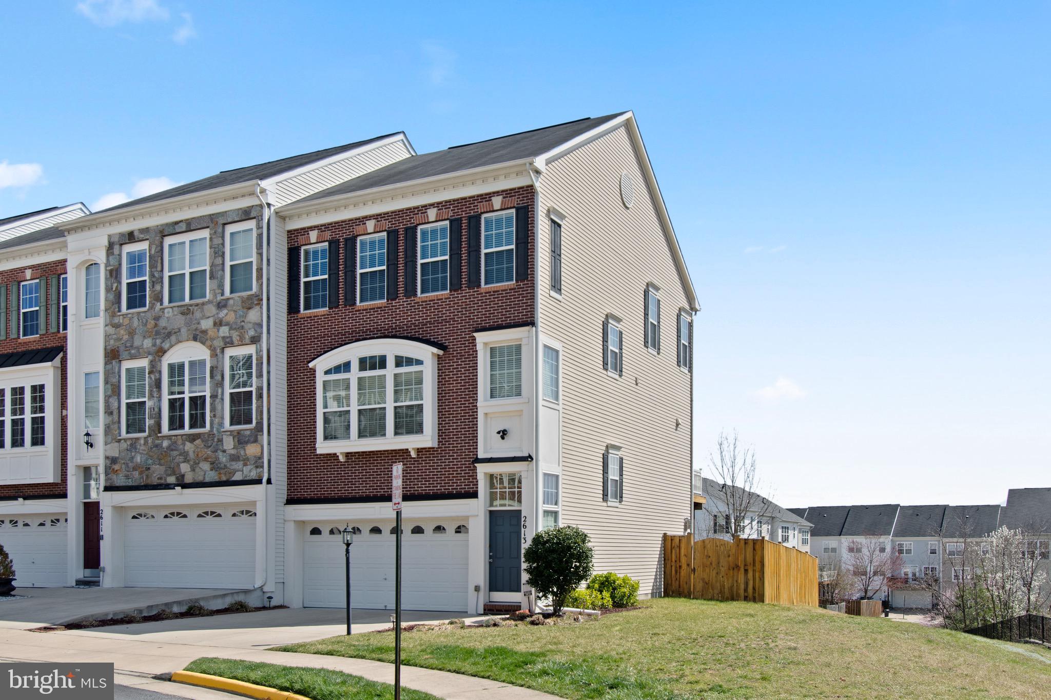 RIVER OAKS - Residential