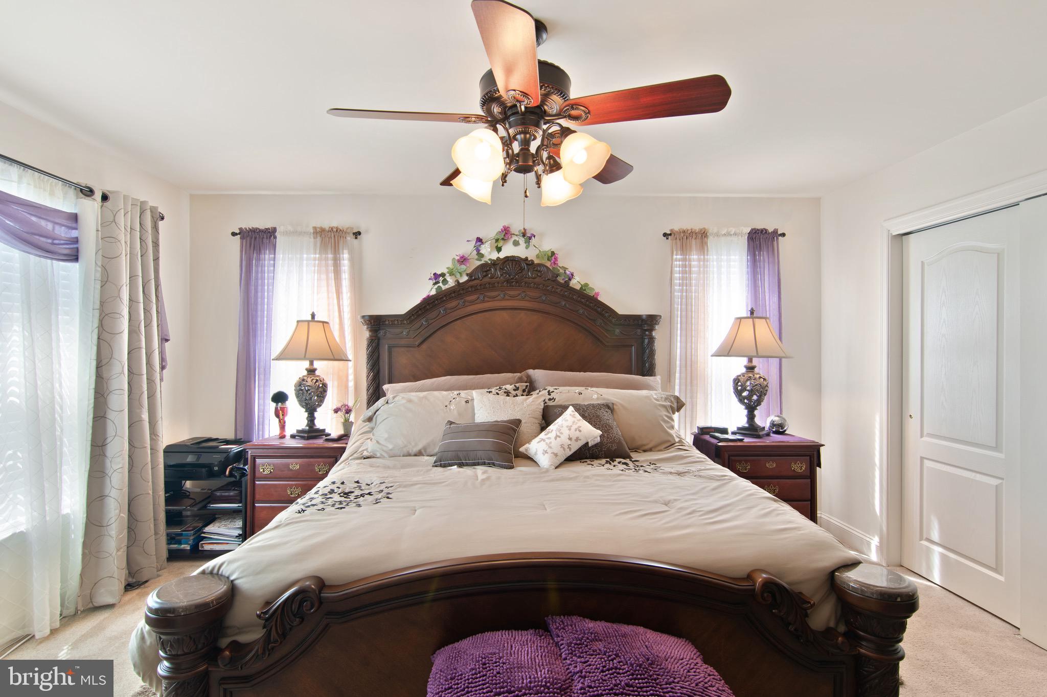 RIVER OAKS - Residential