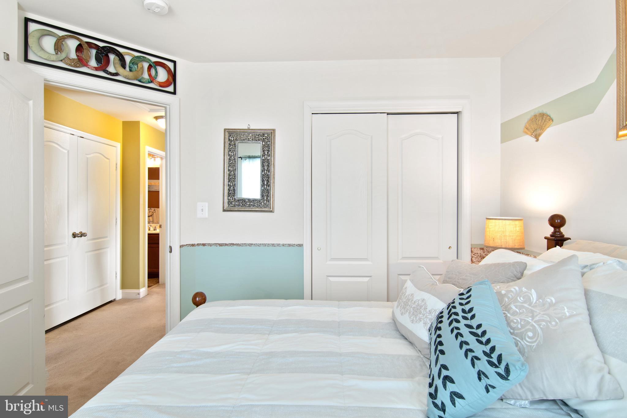 RIVER OAKS - Residential