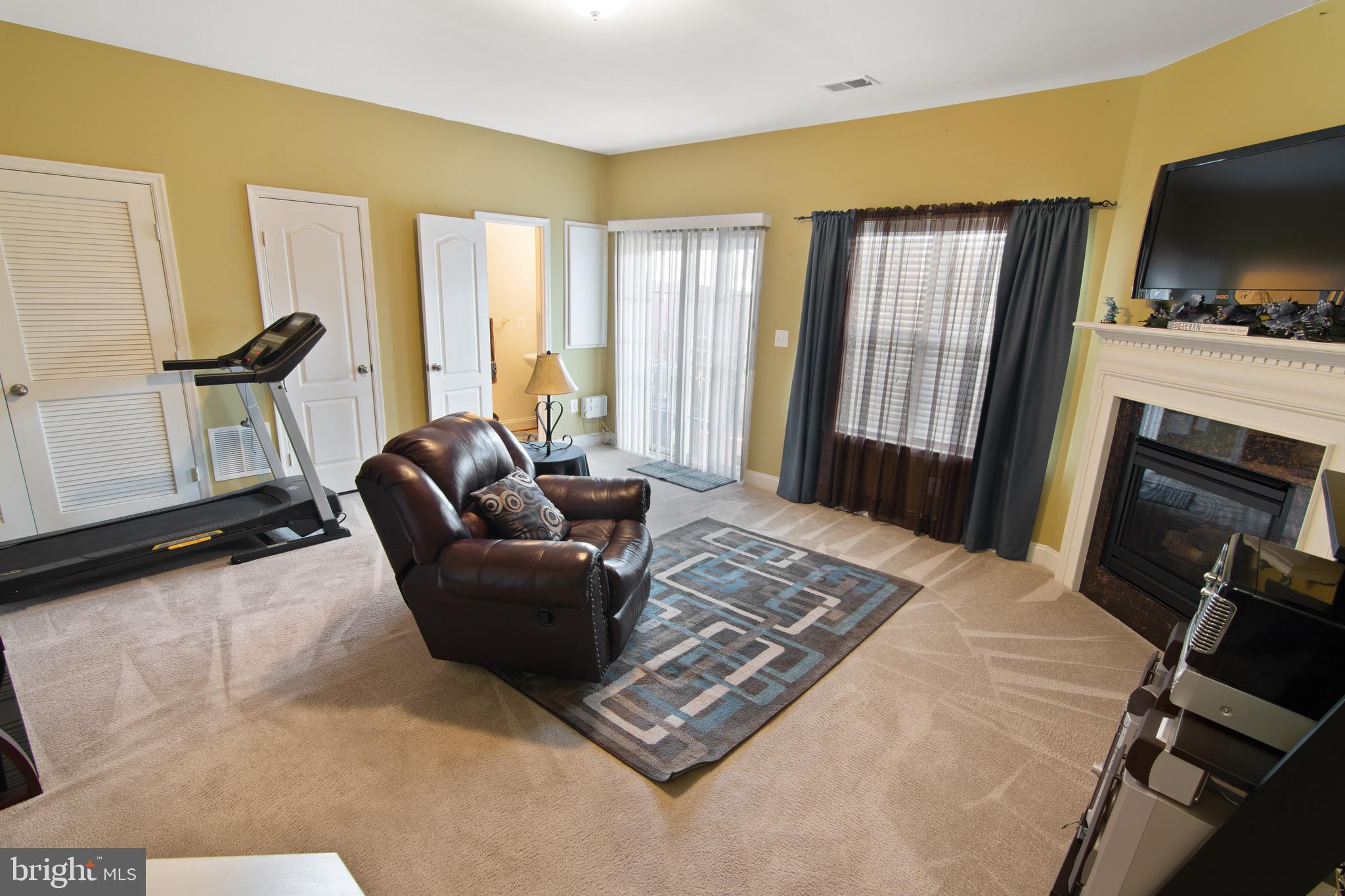 RIVER OAKS - Residential