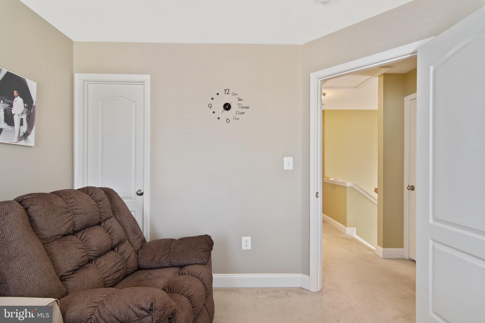 RIVER OAKS - Residential