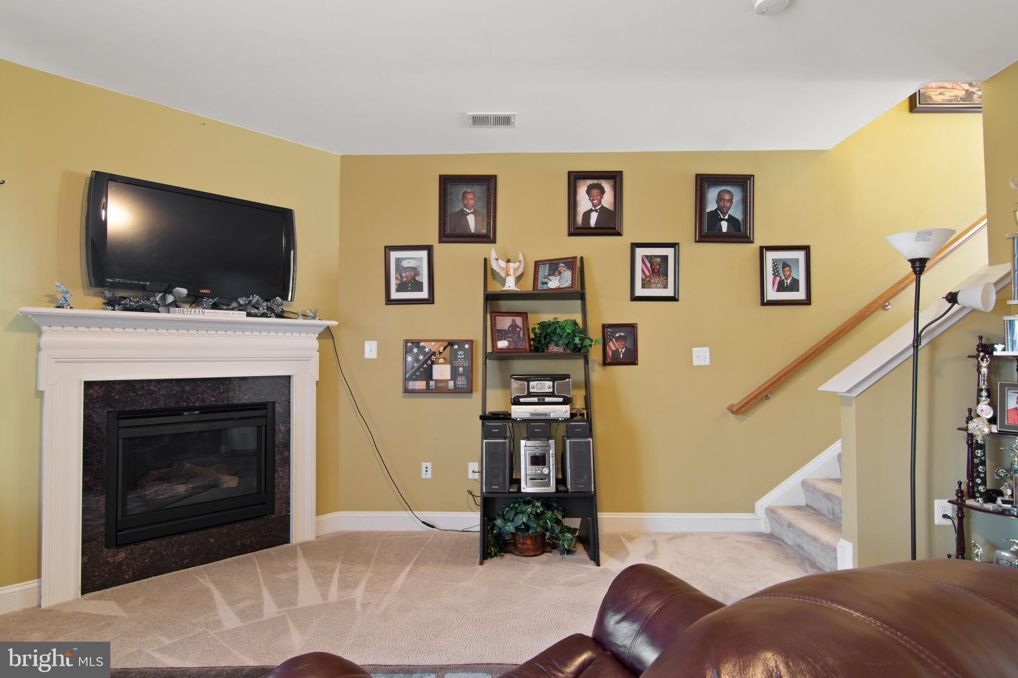 RIVER OAKS - Residential