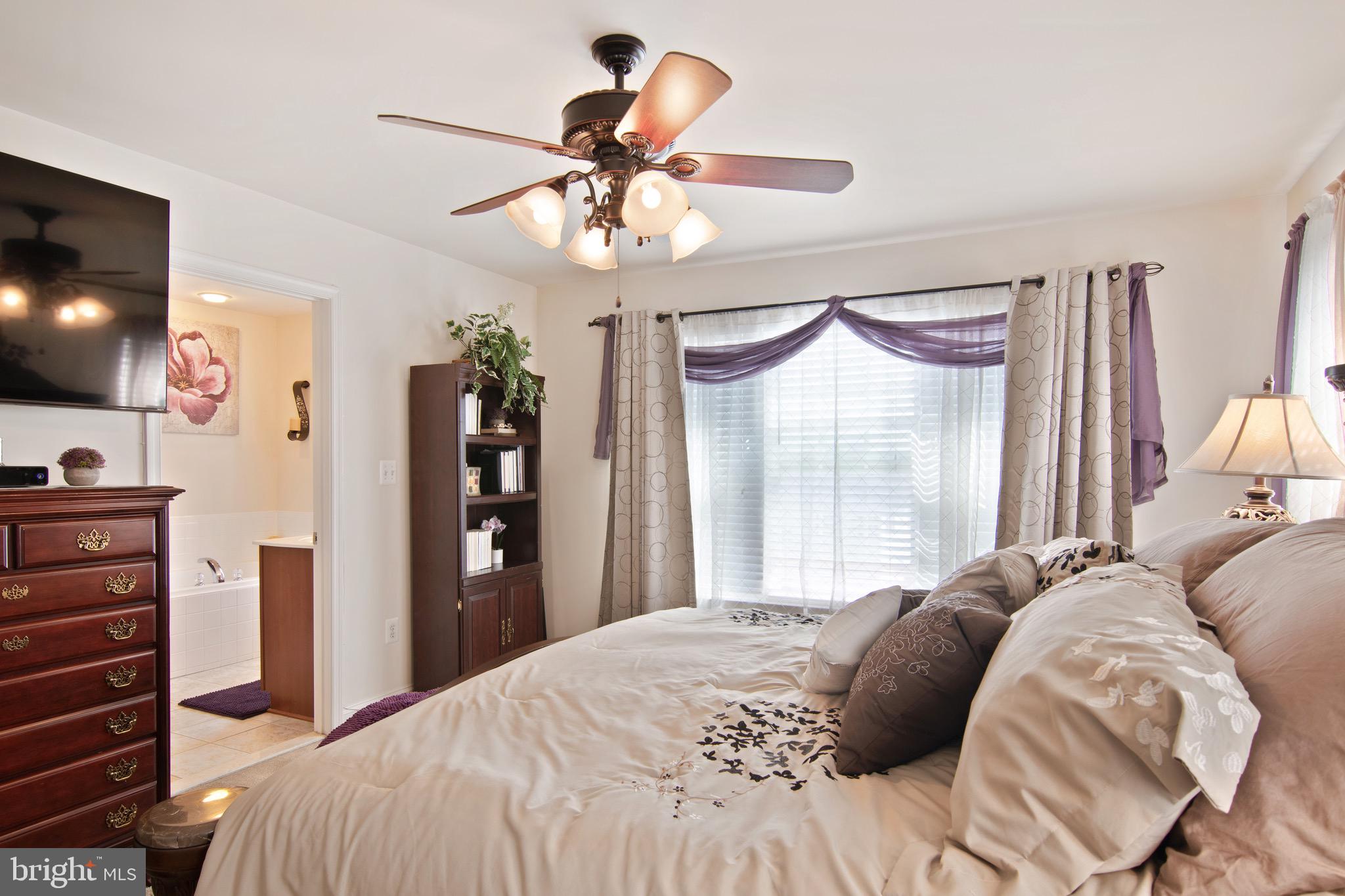 RIVER OAKS - Residential