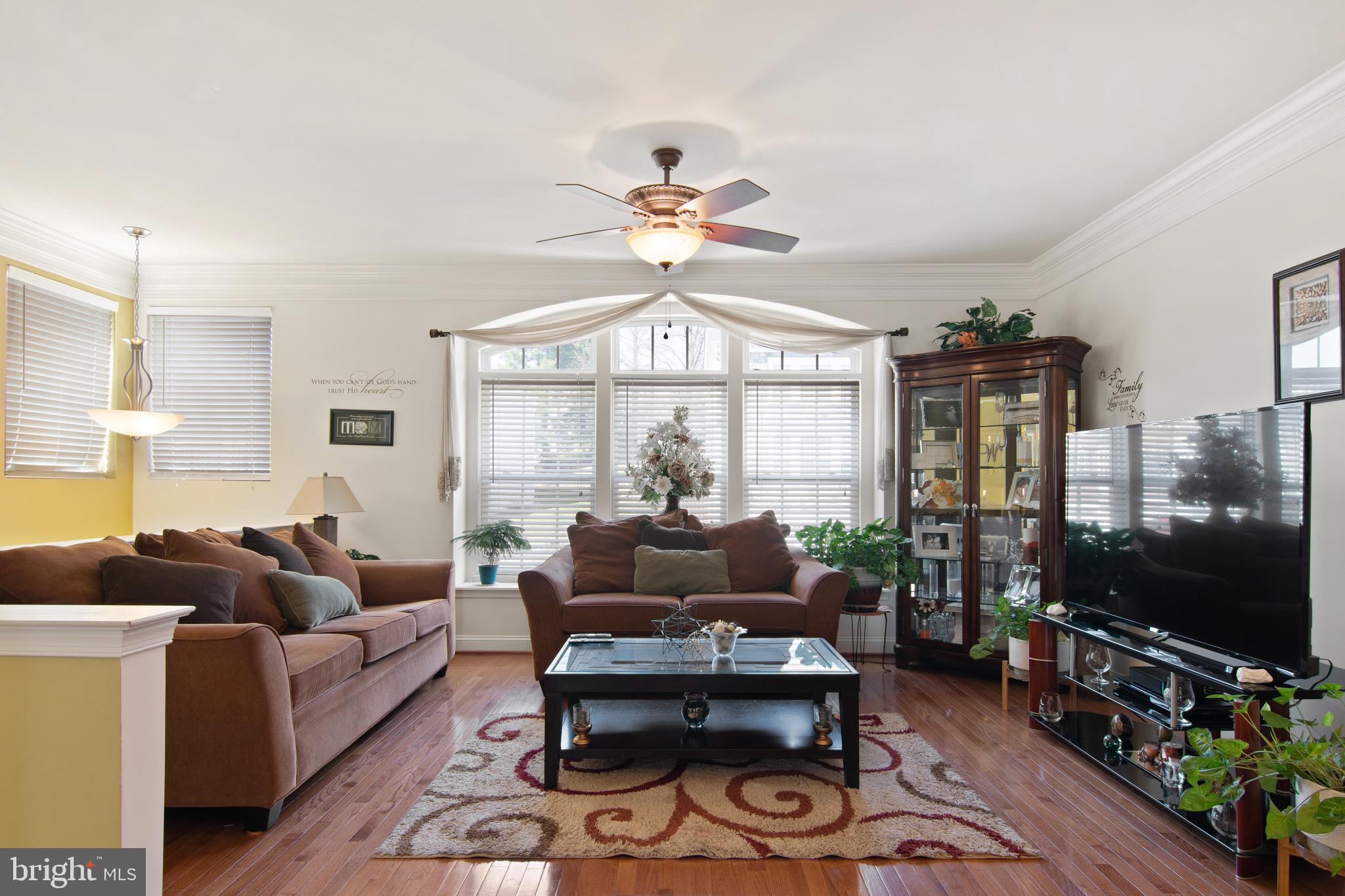 RIVER OAKS - Residential