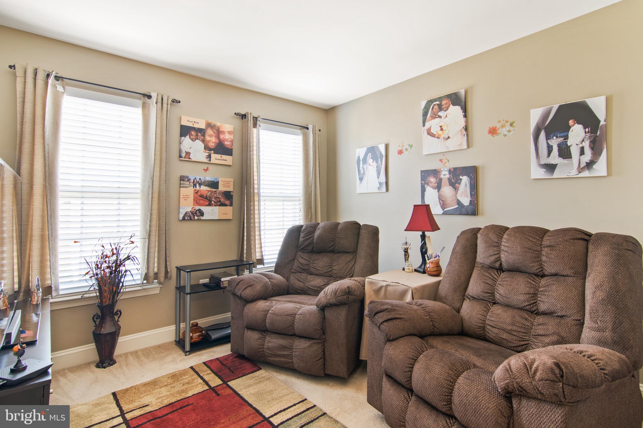 RIVER OAKS - Residential