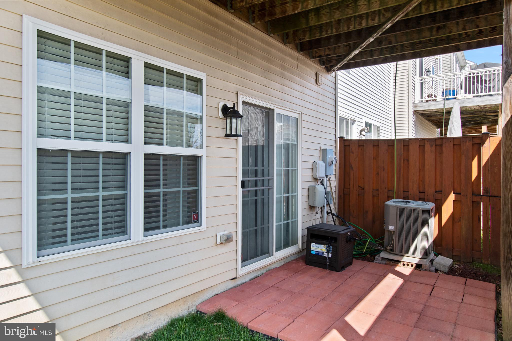 RIVER OAKS - Residential