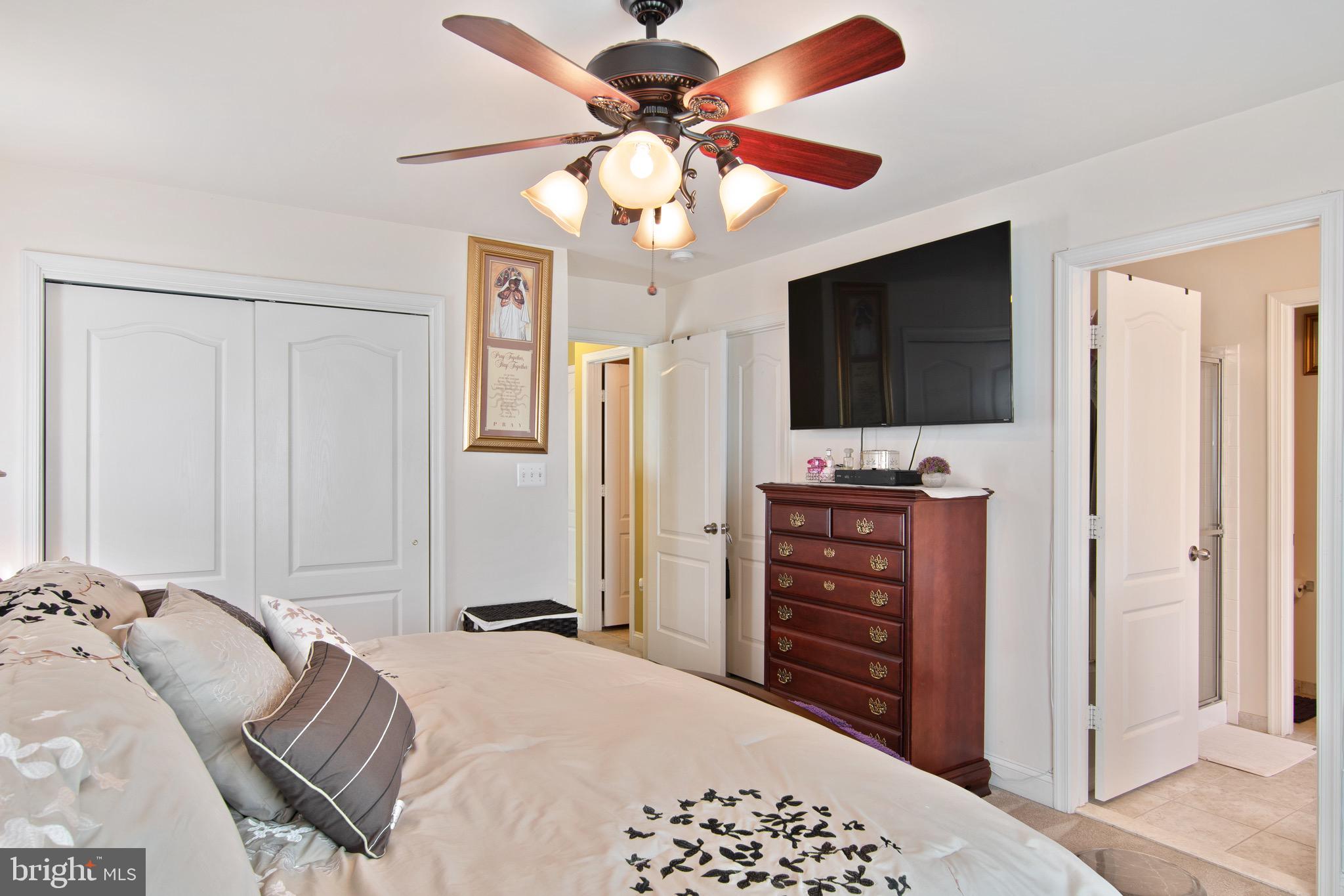 RIVER OAKS - Residential