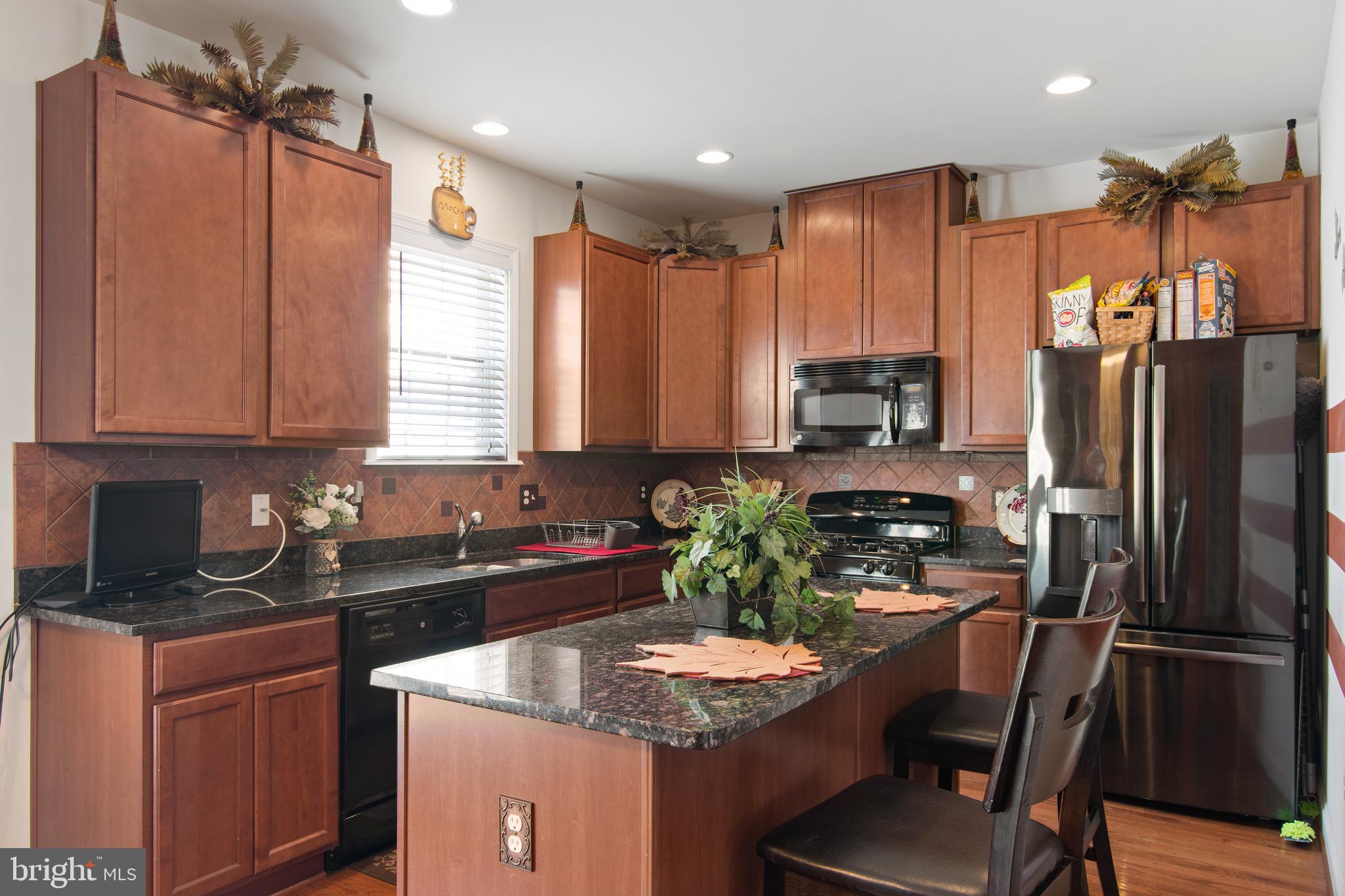 RIVER OAKS - Residential