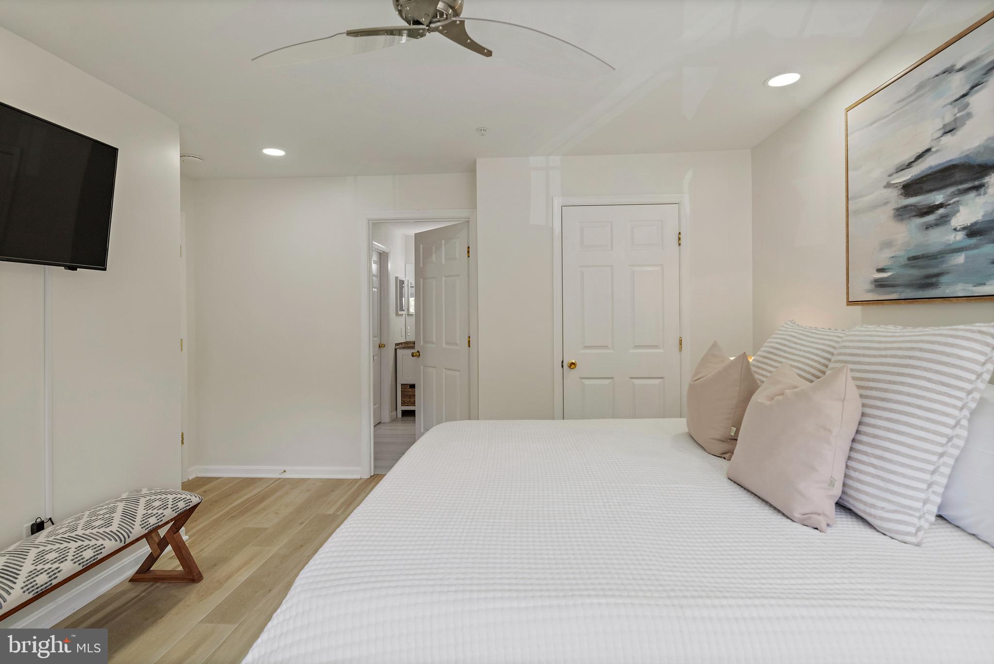 TIDEWATER COLONY - Residential