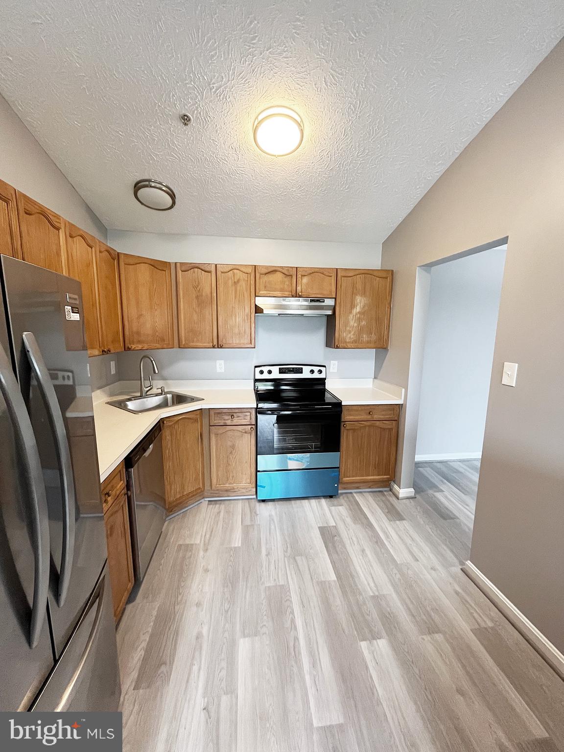 LAKE VIEW - Residential