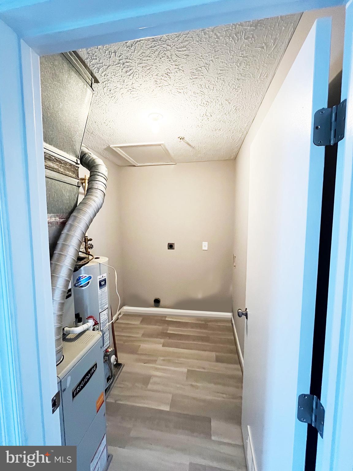 LAKE VIEW - Residential