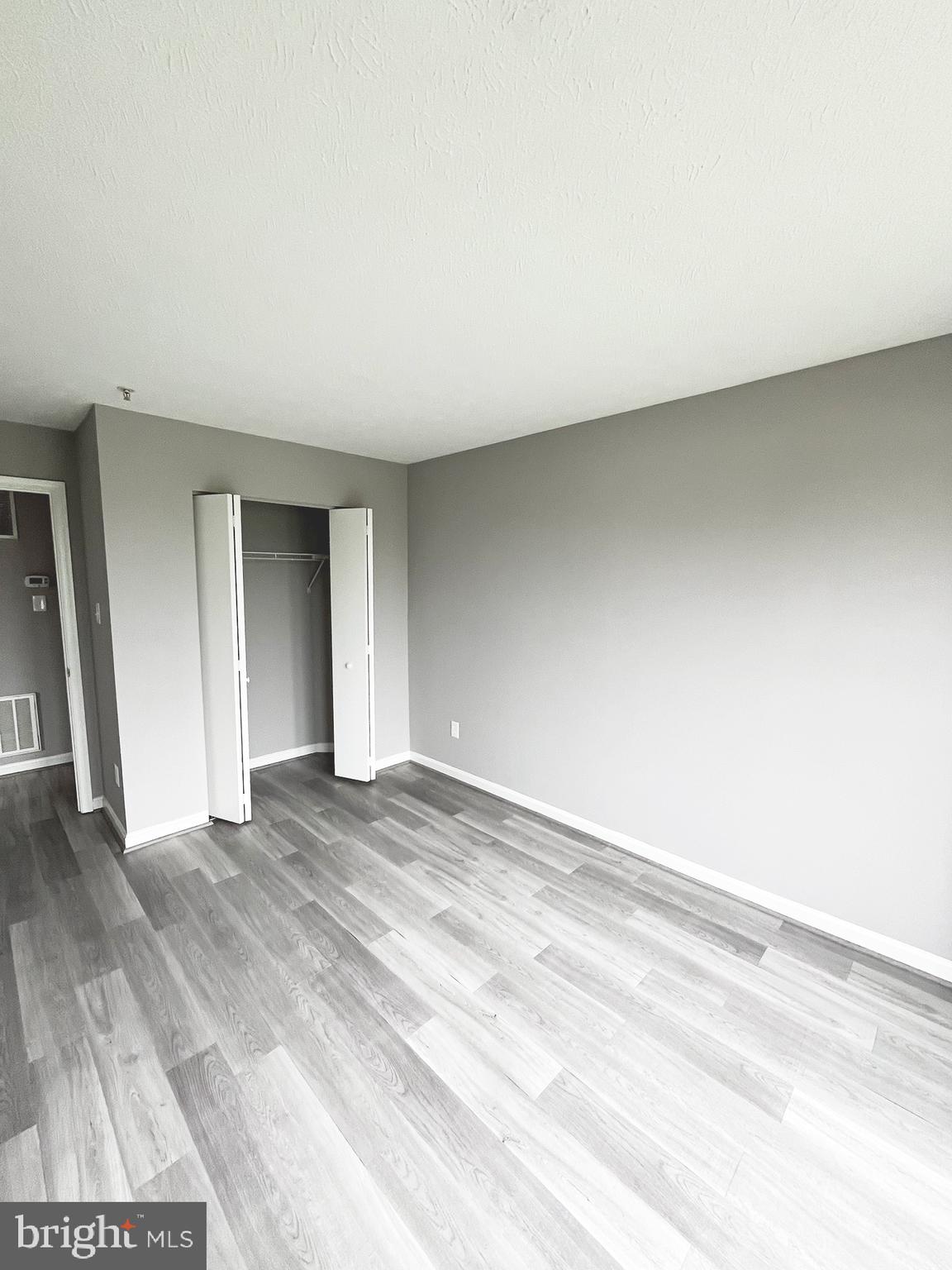 LAKE VIEW - Residential