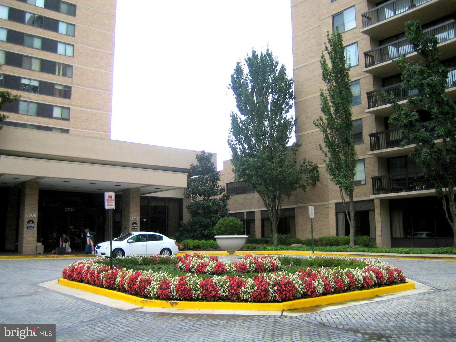 SKYLINE HOUSE - Residential Lease