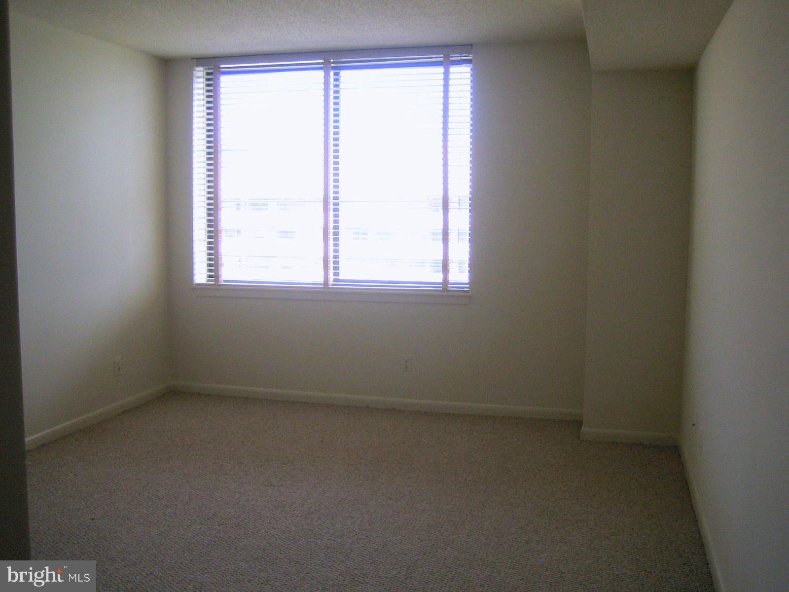 SKYLINE HOUSE - Residential Lease