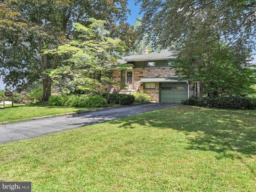 Photo of 49 Sylvania Road, HERSHEY, PA 17033 (MLS # PADA2049914)
