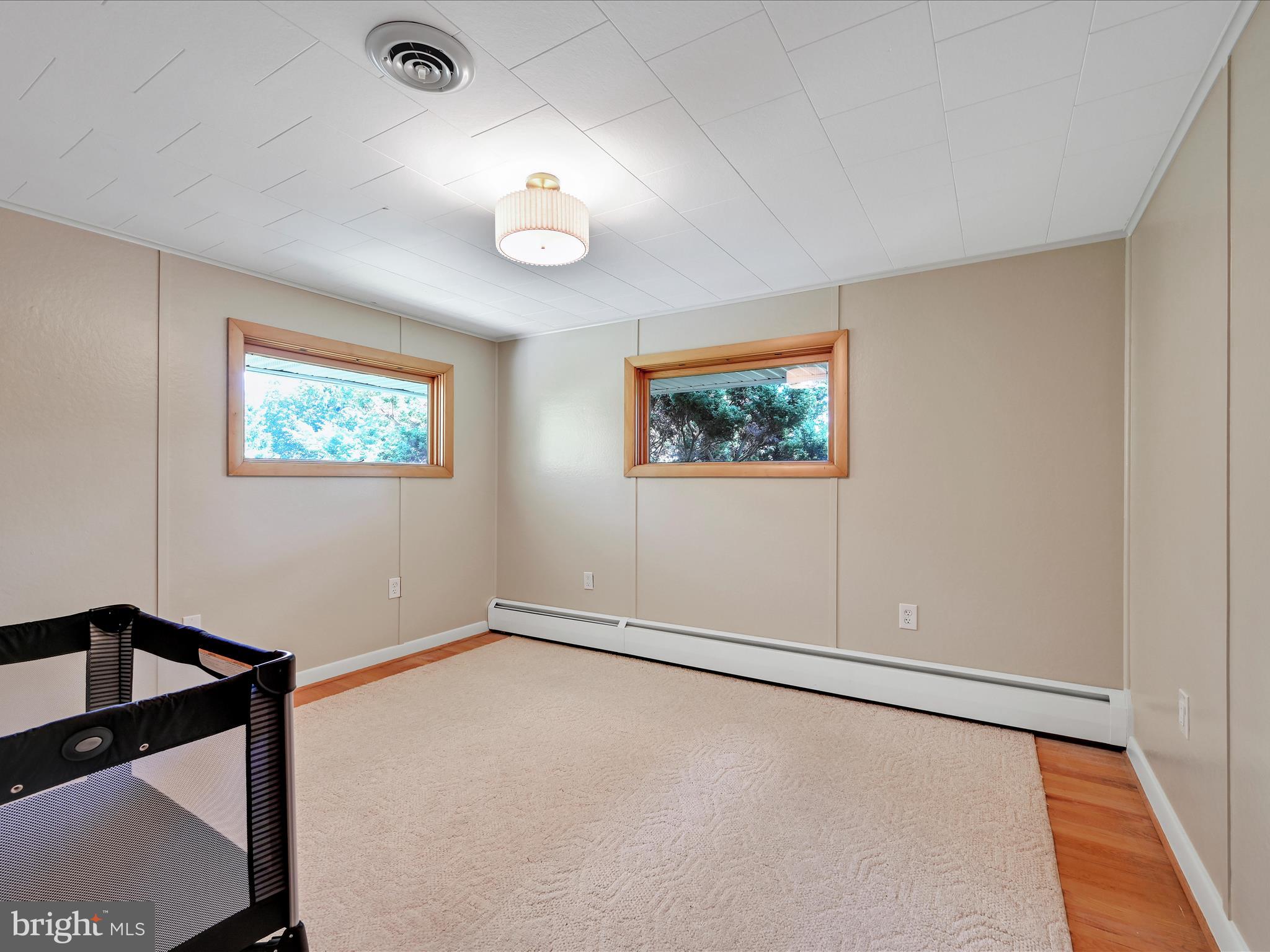 GLENN ACRES - Residential